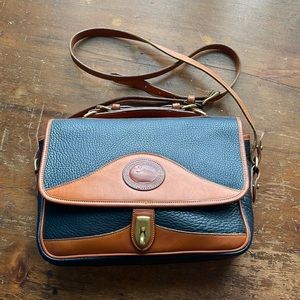 Vintage Dooney & Bourke Carrier navy leather purse